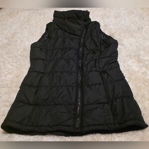 Workshop Republic Clothing Black Puffer Vest Side Neckline Sz. M